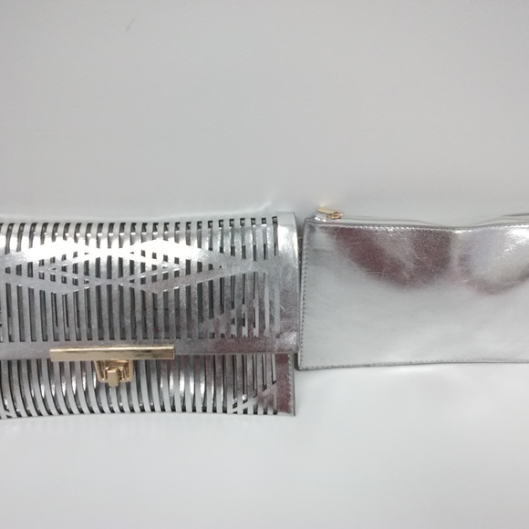 NEW! Silver Metaliic Evening Bag - Picture 3 of 6